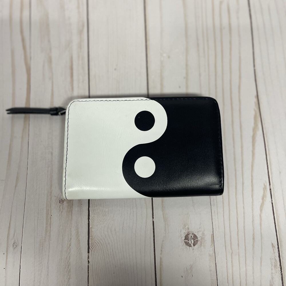 No Boundaries Infinity Yin Yang Black White Wallet